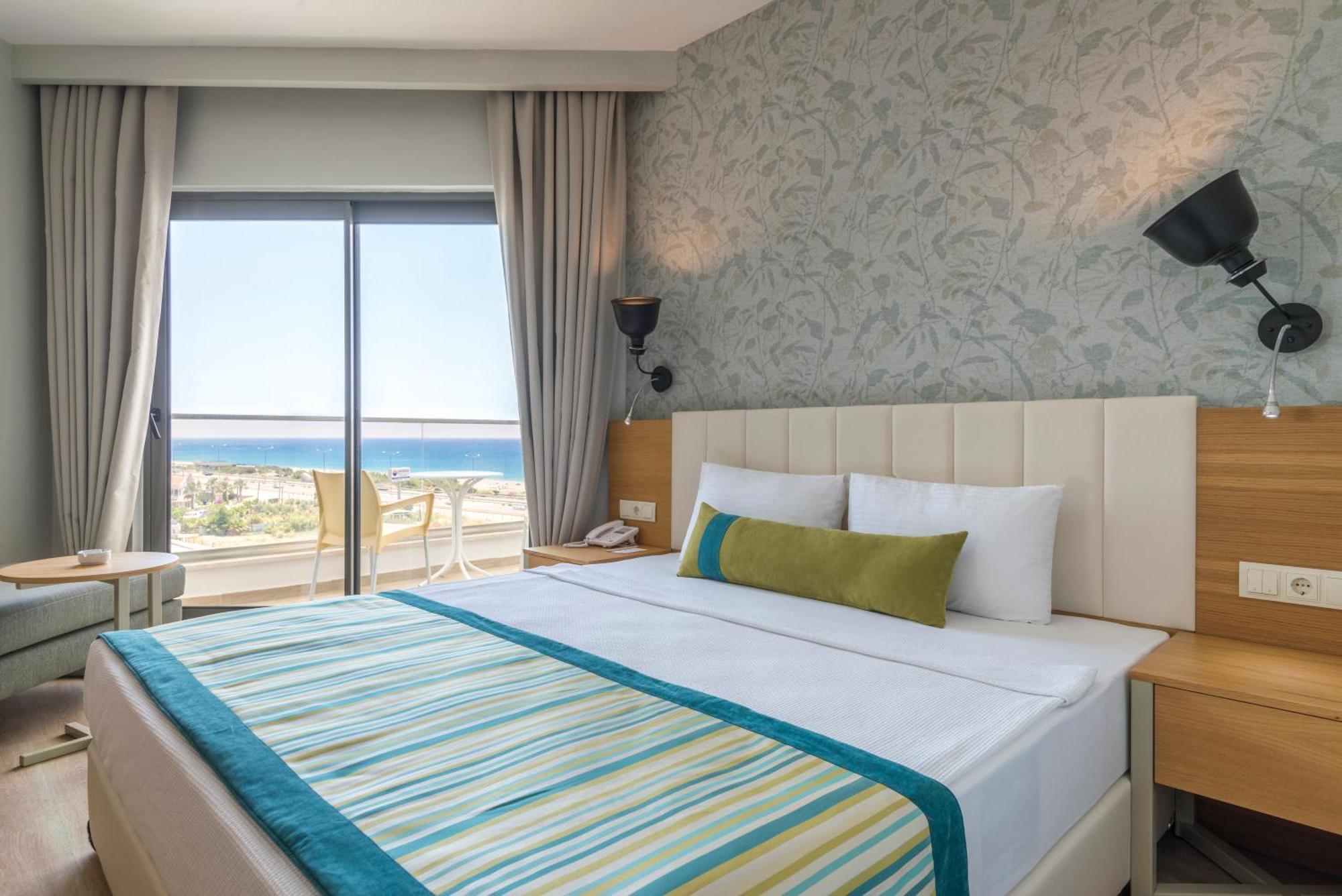 Double or Twin Room with Side Sea View