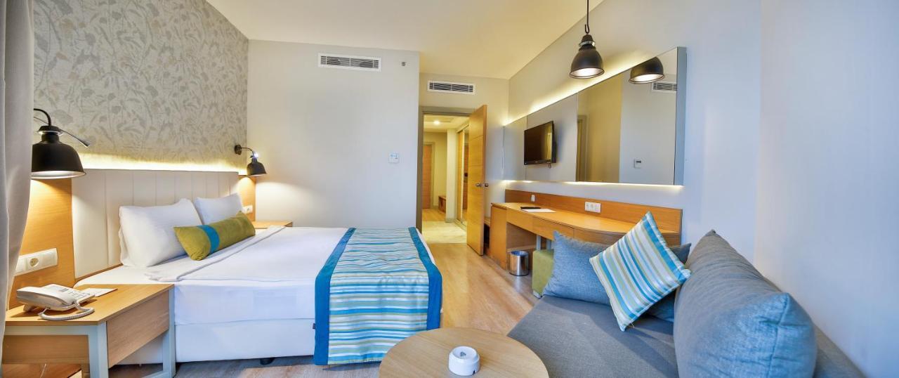 Family Room Side Sea View